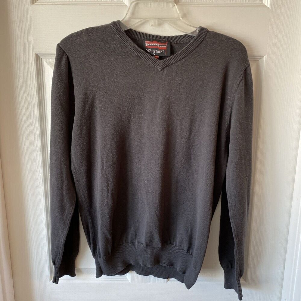 No Retreat Sweater Men’s Size Medium Charcoal Heather Pullover V Neck Stretch